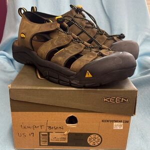 Keen Men's Newport Sandals - Brown and Black